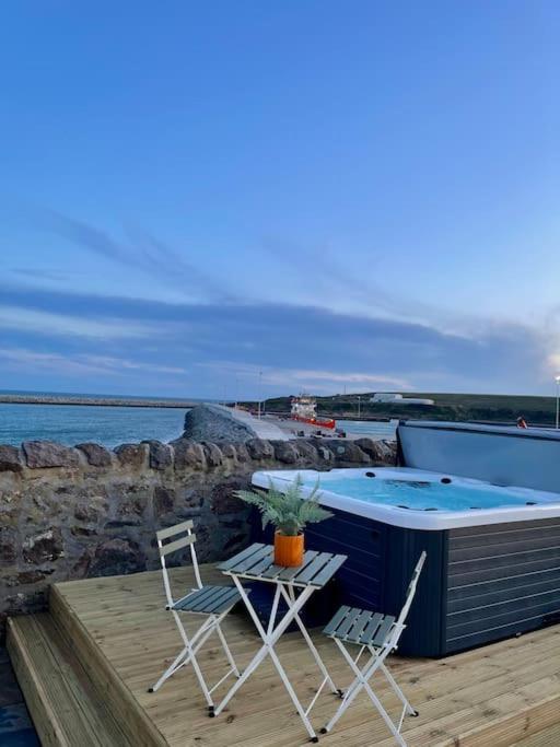 Lighthouse Cottage With Hottub Aberdeen Eksteriør billede